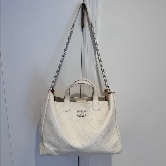 CHANEL Caviar Stitched Large Shopping ToteWhite Cream‎ - Picture 17 of 17